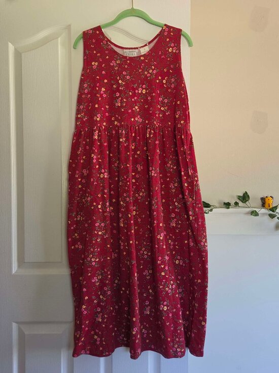 Erika Dresses & Skirts - Vintage Erika Red Floral Sleeveless Midi/Maxi Dress